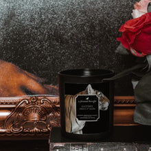 Load image into Gallery viewer, GATSBY | TOBACCO &amp; VANILLA | RAVEN CANDLE
